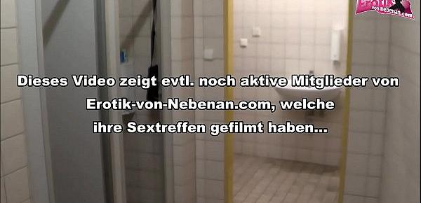  Deutsche Schlampe Public auf öffentlicher Toilette gefickt